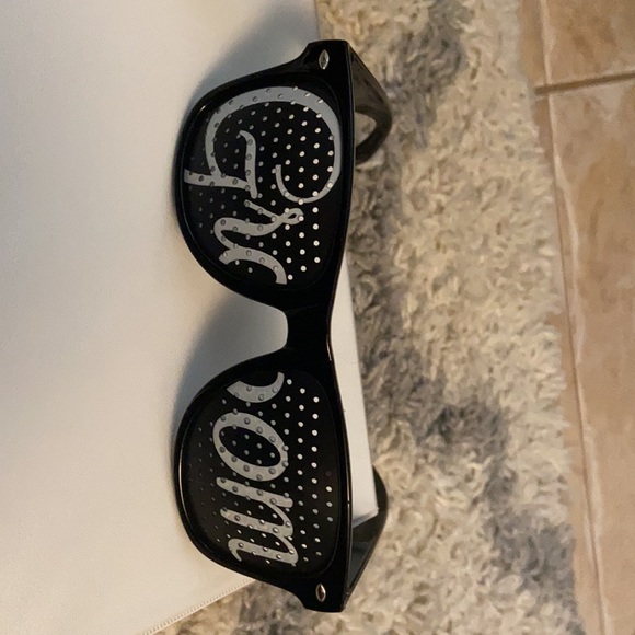 Bride and groom glasses - Picture 3 of 3